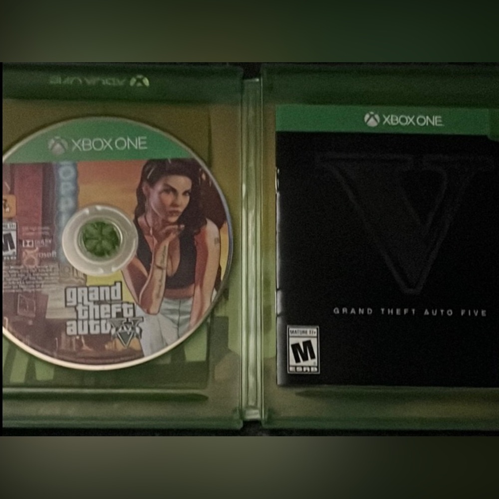Preowned GTA 5 Xbox One With Manual Great Condition Play Through Out 17+ Only. - Picture 3 of 12